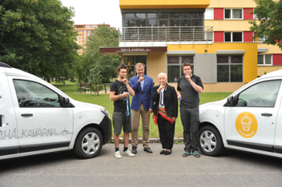 Máme dvě nová auta od firmy Dacia. Děkujeme!